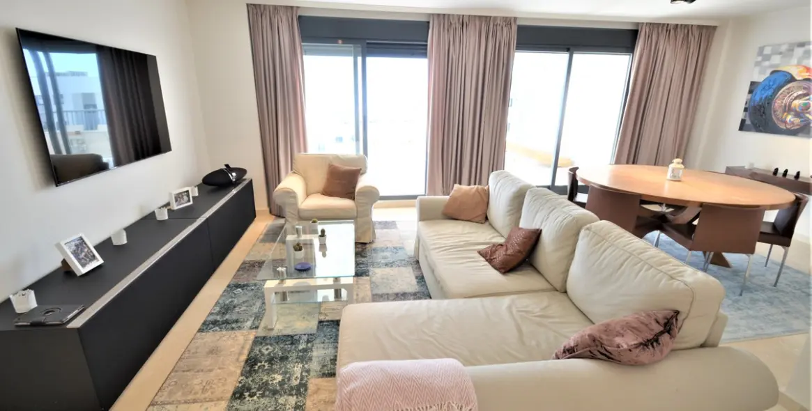 Sale of penthouse in Casares Playa 20