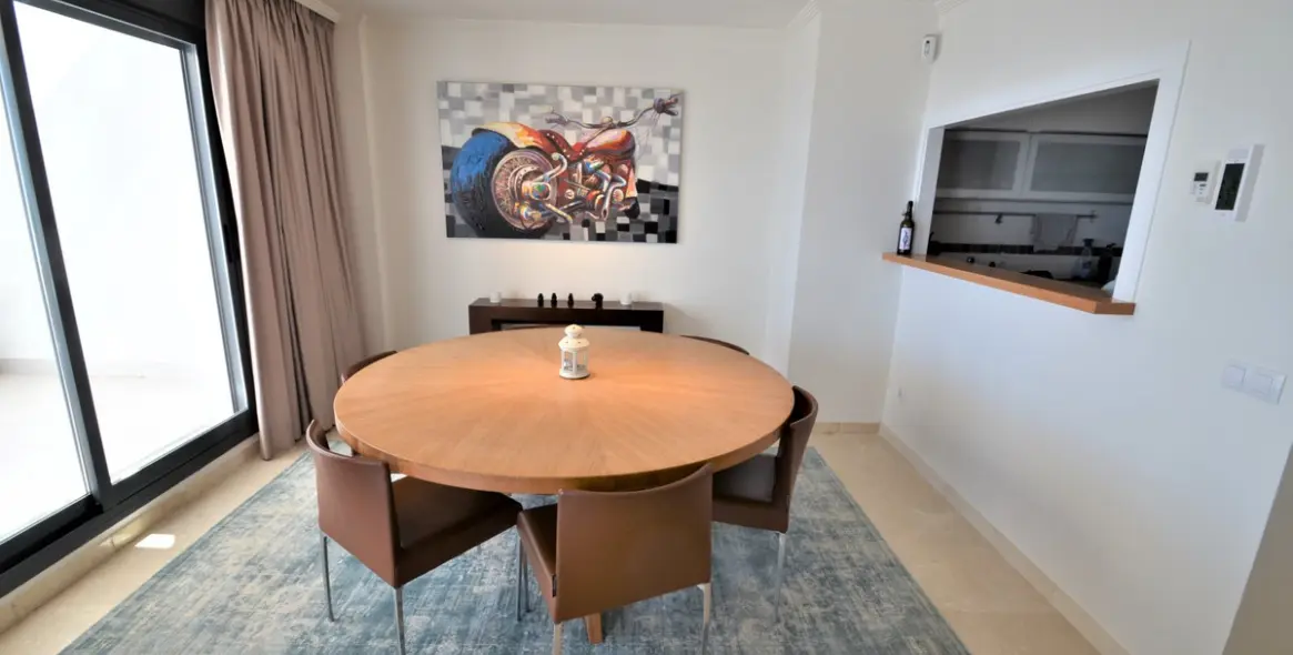 Sale of penthouse in Casares Playa 22