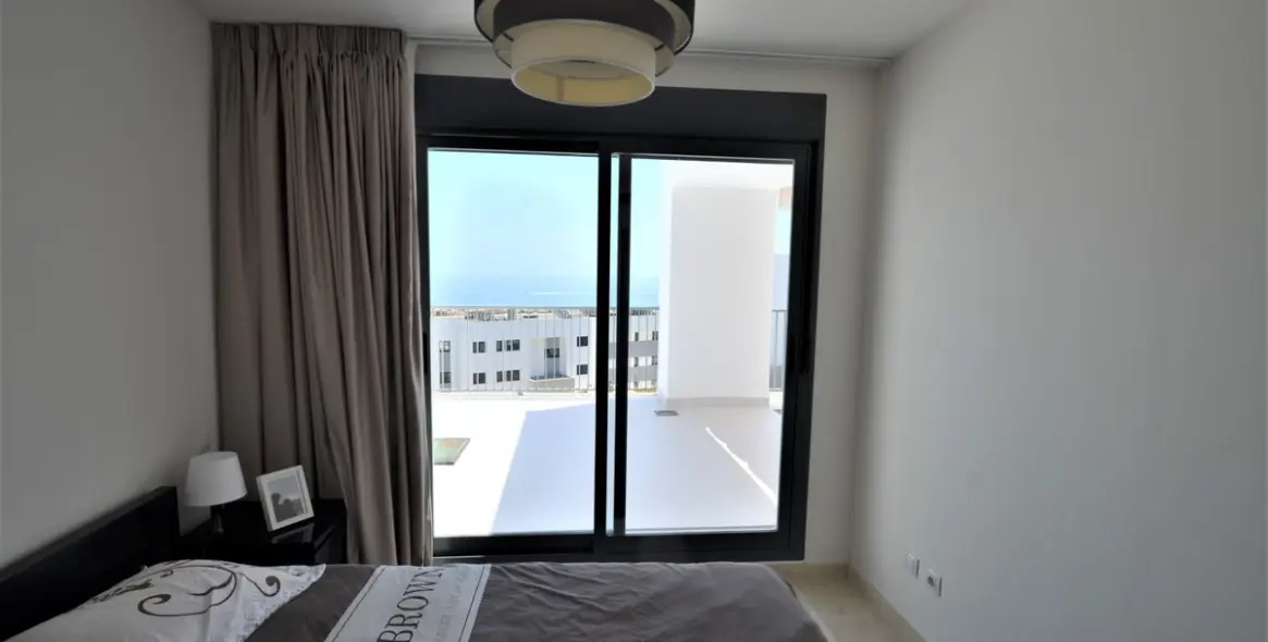 Sale of penthouse in Casares Playa 27