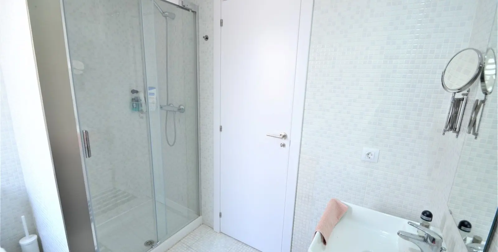 Sale of penthouse in Casares Playa 31