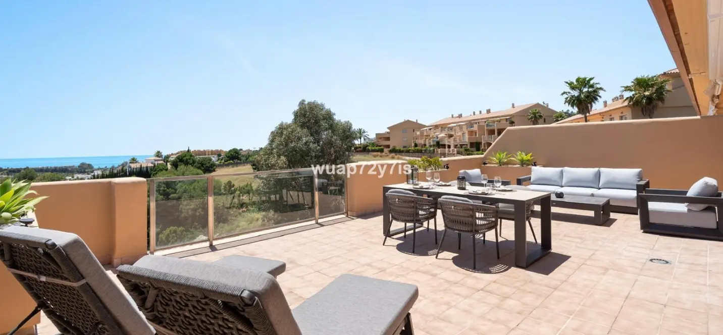 Sale of penthouse in Selwo 2