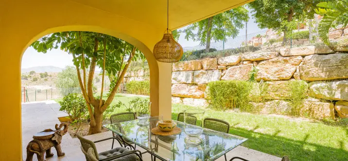 Продажа апартаментов на первом этаже в El Paraiso 3