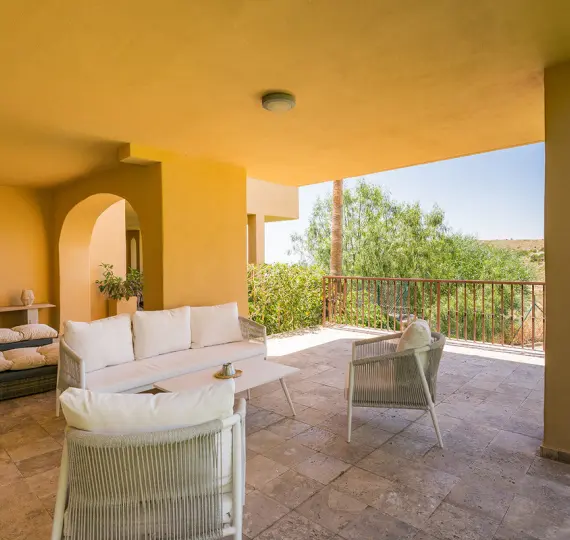 Продажа апартаментов на первом этаже в El Paraiso