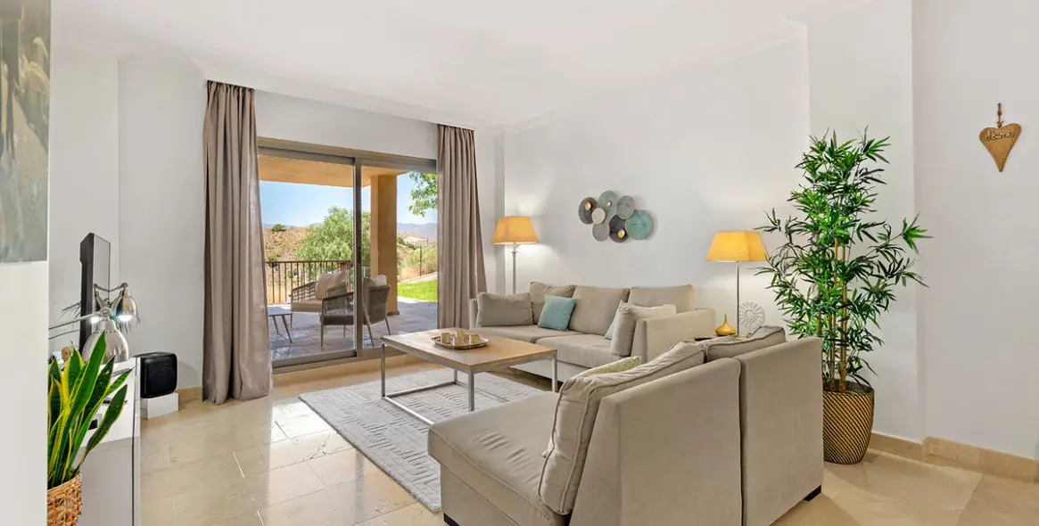 Продажа апартаментов на первом этаже в El Paraiso 14