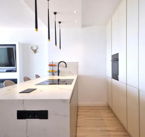 Sale of middle floor apartment in Mijas Costa