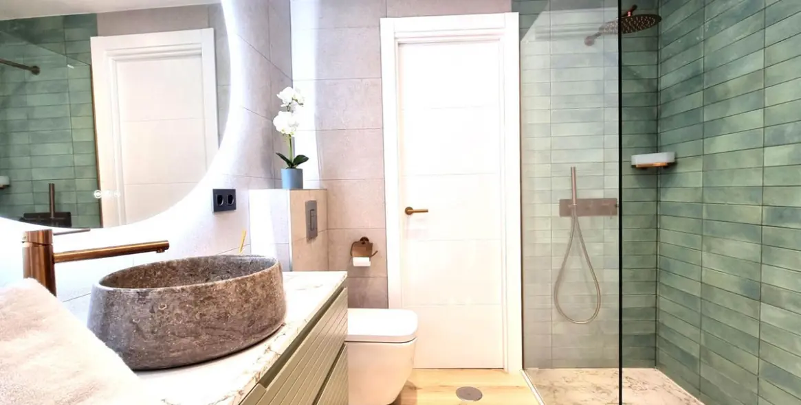 Sale of middle floor apartment in Mijas Costa 9