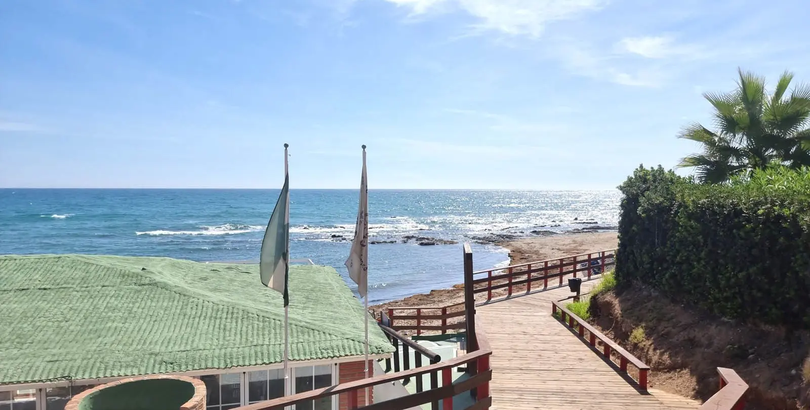 Sale of middle floor apartment in Mijas Costa 10