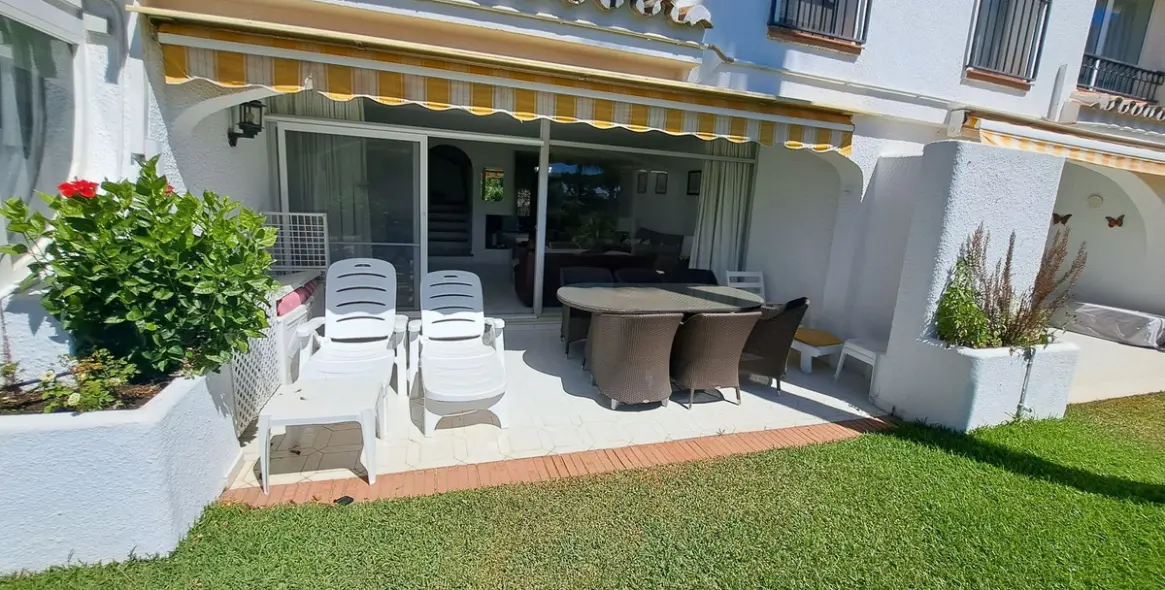 Продажа таунхауса в Miraflores 1