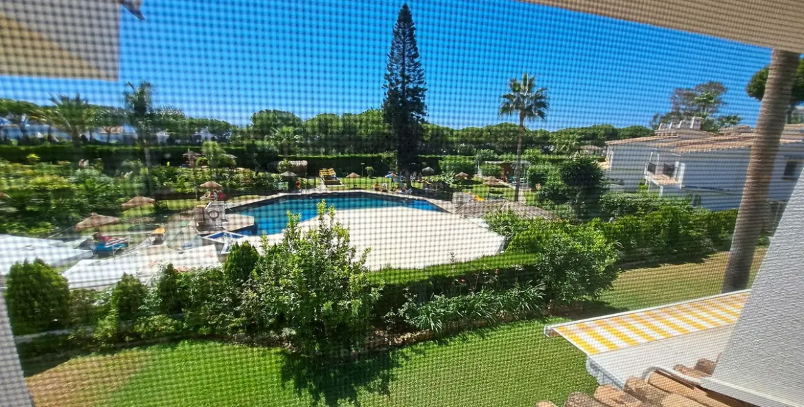 Продажа таунхауса в Miraflores 27