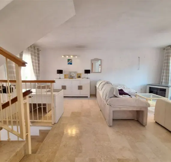 Продажа таунхауса в Nueva Andalucía