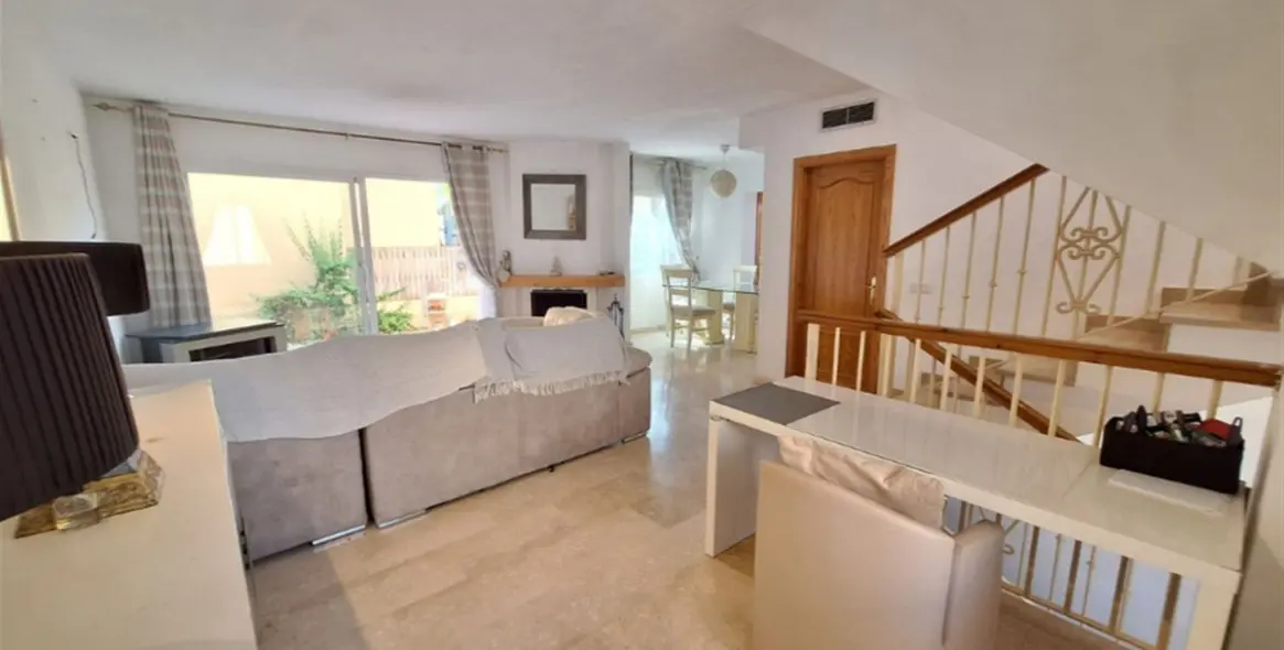 Продажа таунхауса в Nueva Andalucía 10