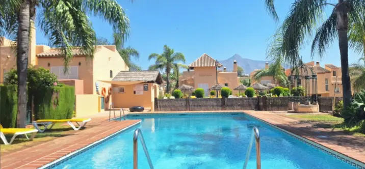 Sale of townhouse in Nueva Andalucía 1