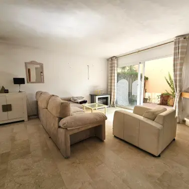 Sale of townhouse in Nueva Andalucía