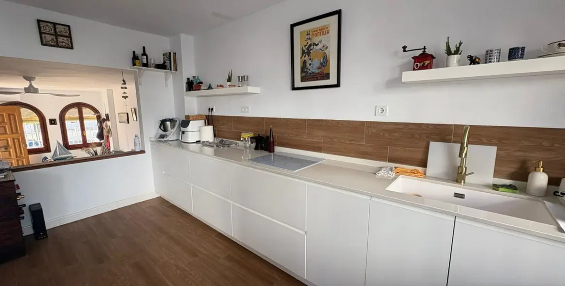 Продажа дома на две семьи в La Colina 3