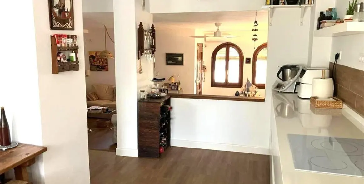 Продажа дома на две семьи в La Colina 21