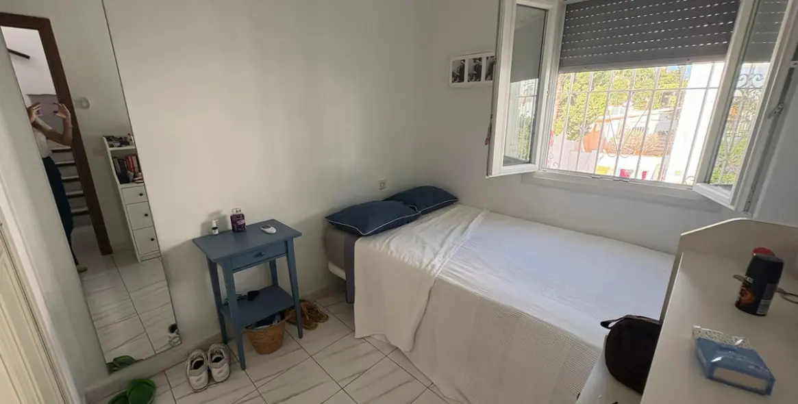 Продажа дома на две семьи в La Colina 32