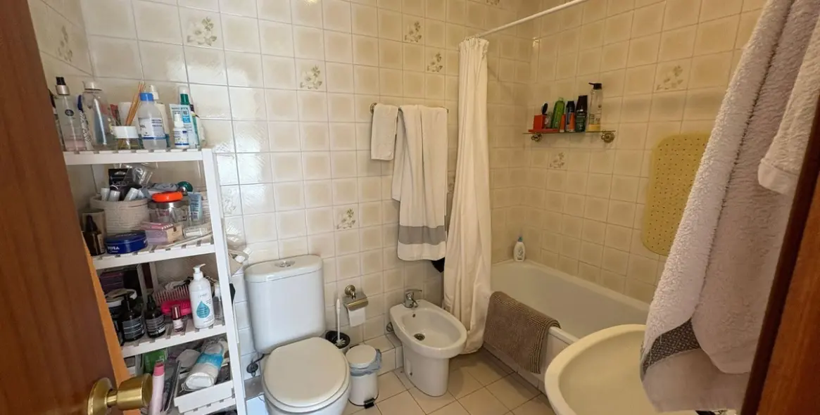 Продажа дома на две семьи в La Colina 34