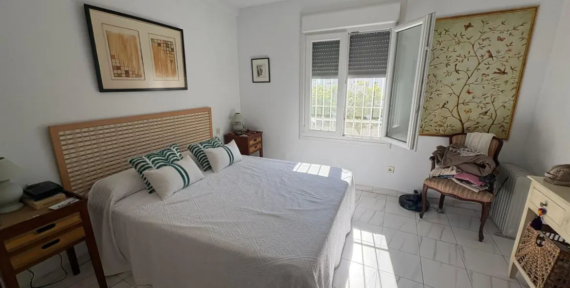 Продажа дома на две семьи в La Colina 36