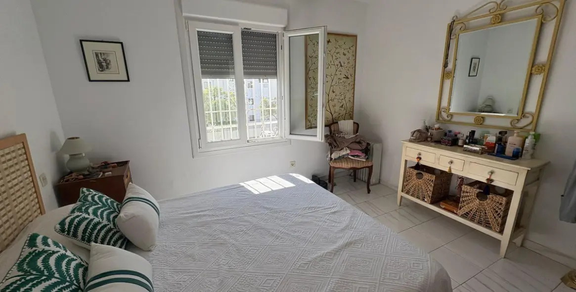 Продажа дома на две семьи в La Colina 37