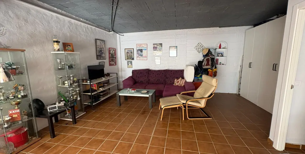 Продажа дома на две семьи в La Colina 44