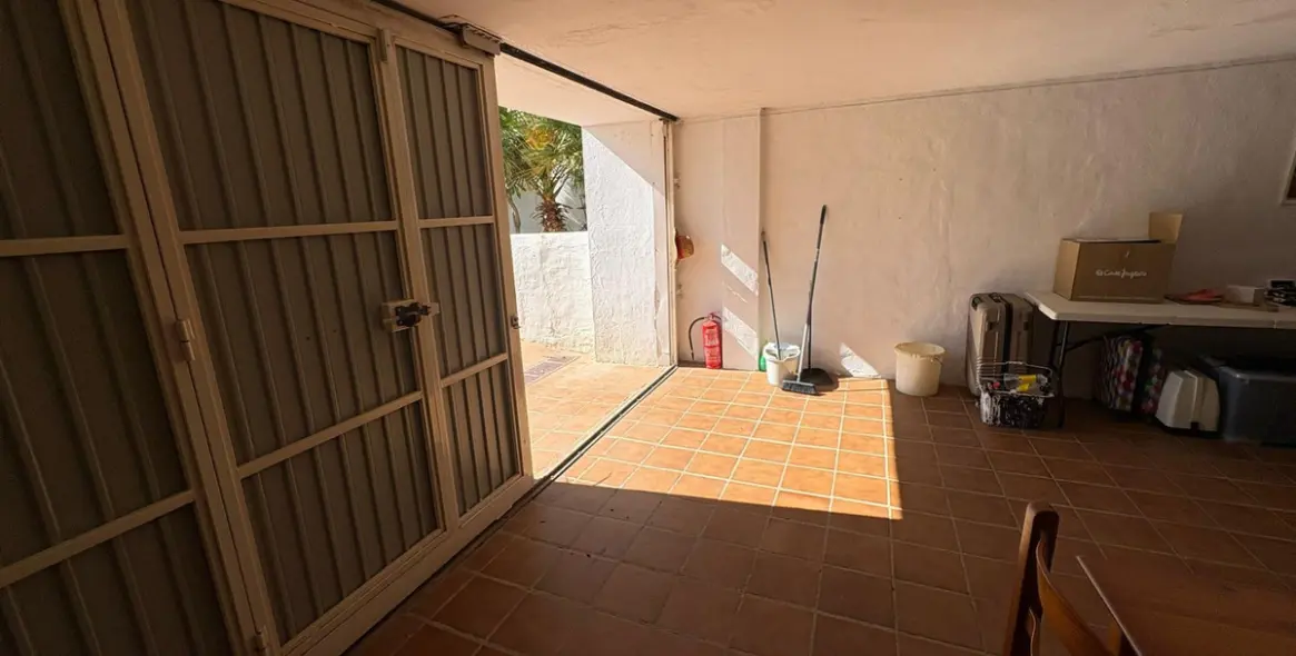 Продажа дома на две семьи в La Colina 49