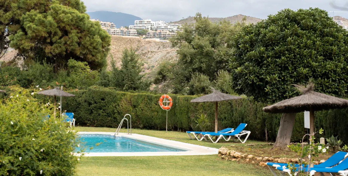 Sale of middle floor apartment in La Quinta 24