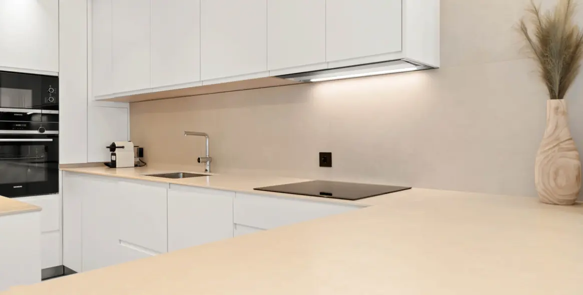 Venta de apartamento en planta media en Estepona (distrito Estepona) 9