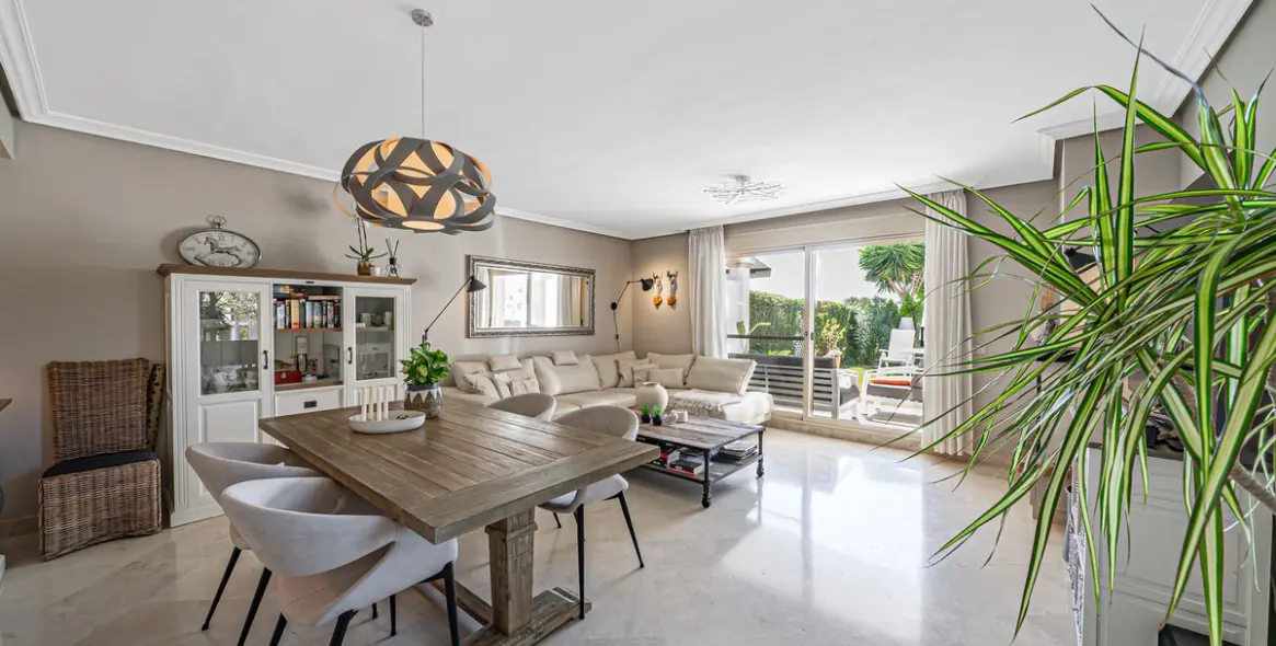 Sale of semi-detached house in Estepona 3