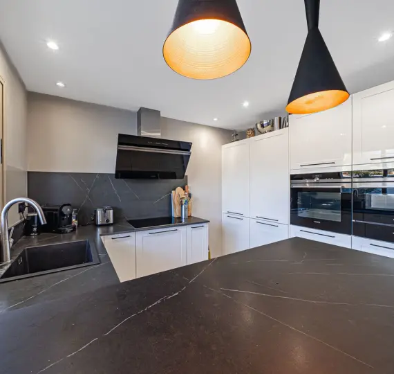 Sale of semi-detached house in Estepona