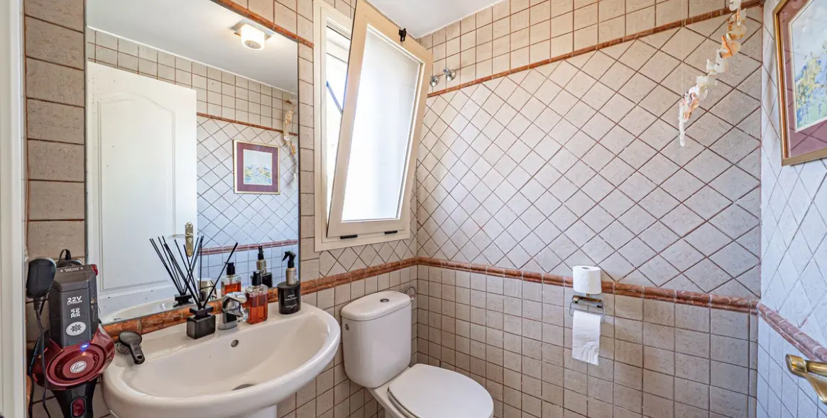 Sale of semi-detached house in Estepona 6