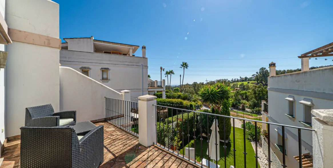 Sale of semi-detached house in Estepona 16
