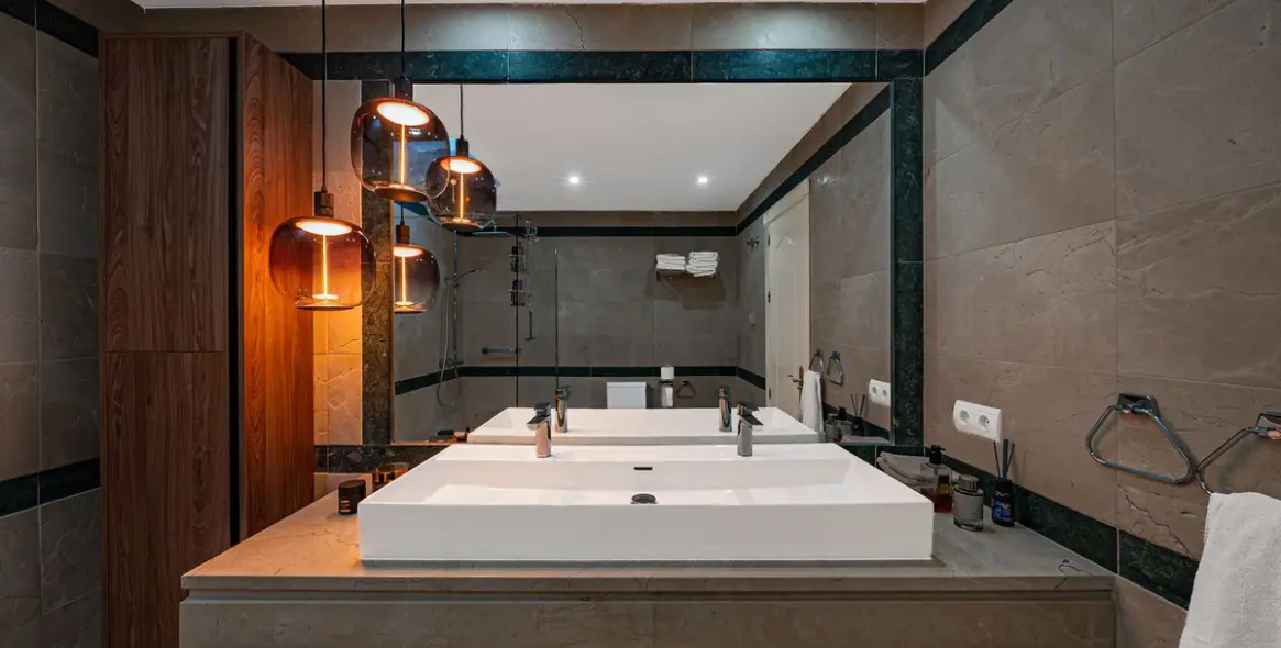 Sale of semi-detached house in Estepona 18