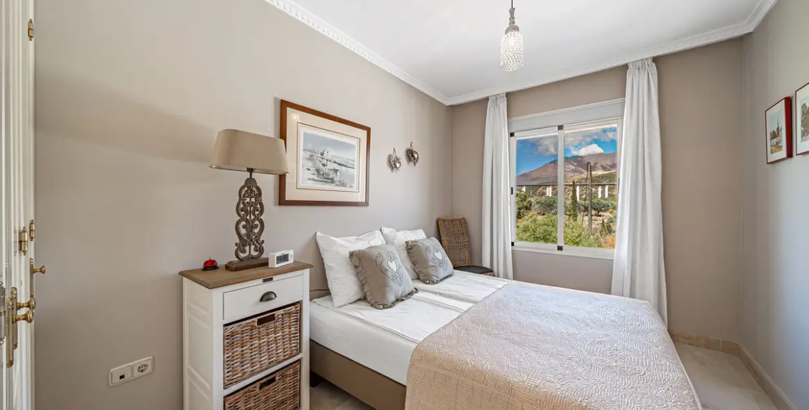 Sale of semi-detached house in Estepona 19