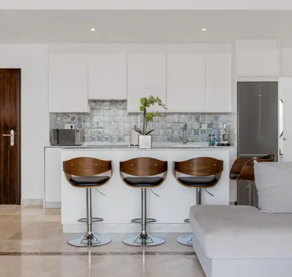 Sale of ground floor apartment in Benahavís