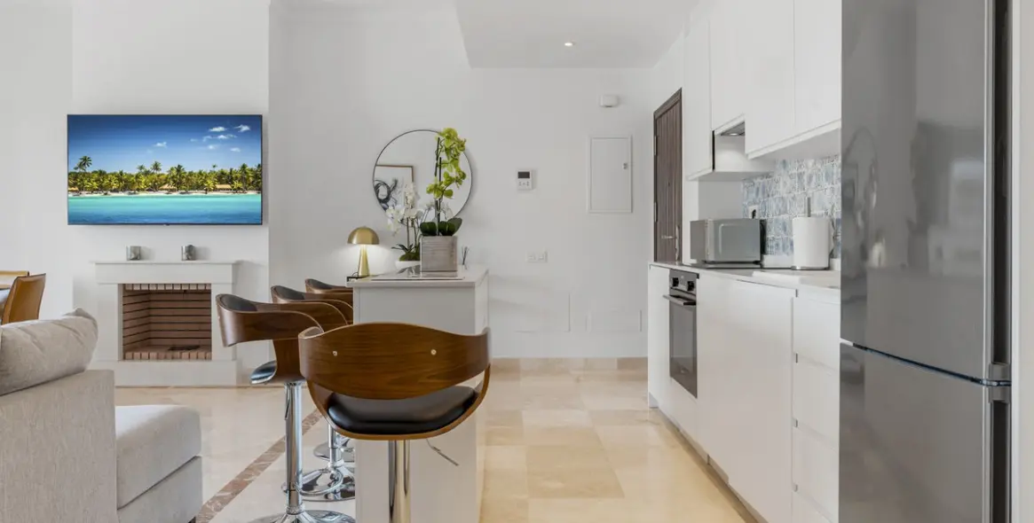 Sale of ground floor apartment in Benahavís 5