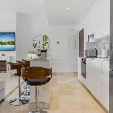 Sale of ground floor apartment in Benahavís