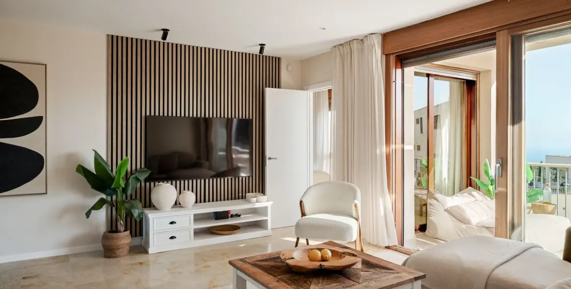 Продажа апартаментов на среднем этаже в Altos de los Monteros 1