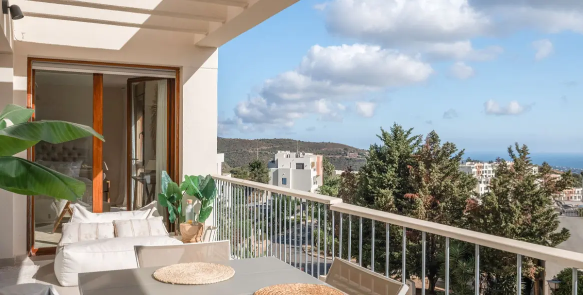 Продажа апартаментов на среднем этаже в Altos de los Monteros 3