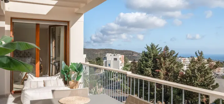 Продажа апартаментов на среднем этаже в Altos de los Monteros 2