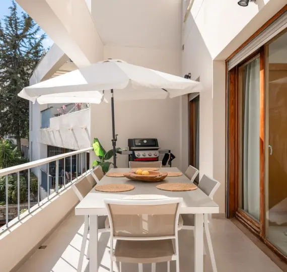 Продажа апартаментов на среднем этаже в Altos de los Monteros