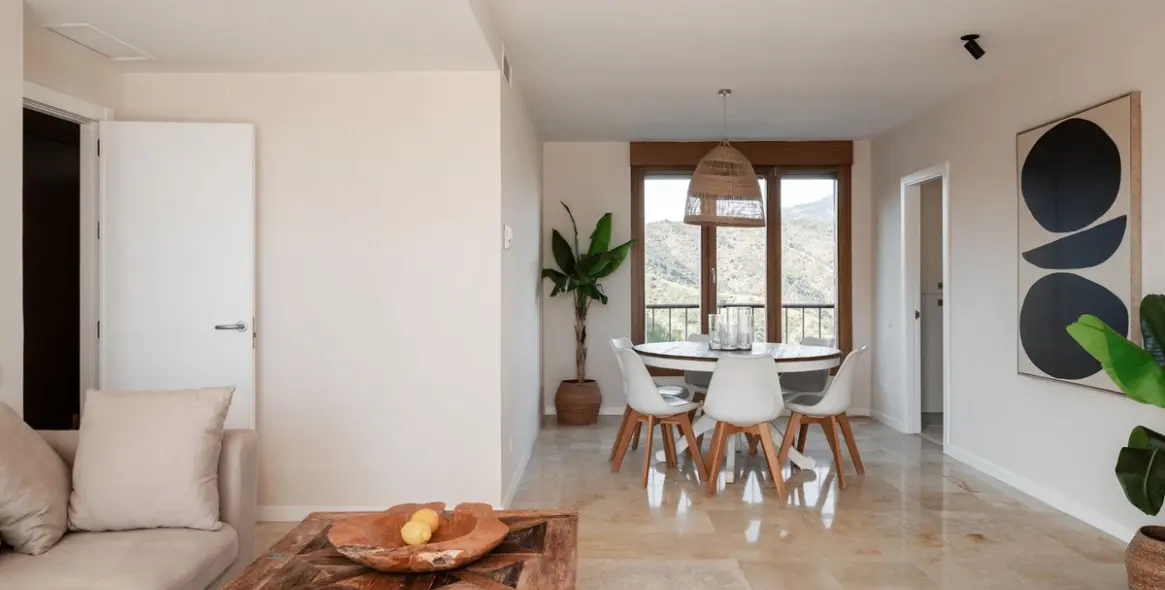 Продажа апартаментов на среднем этаже в Altos de los Monteros 5