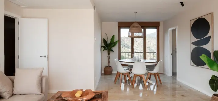 Продажа апартаментов на среднем этаже в Altos de los Monteros 4