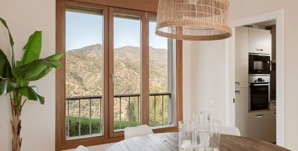 Продажа апартаментов на среднем этаже в Altos de los Monteros 6