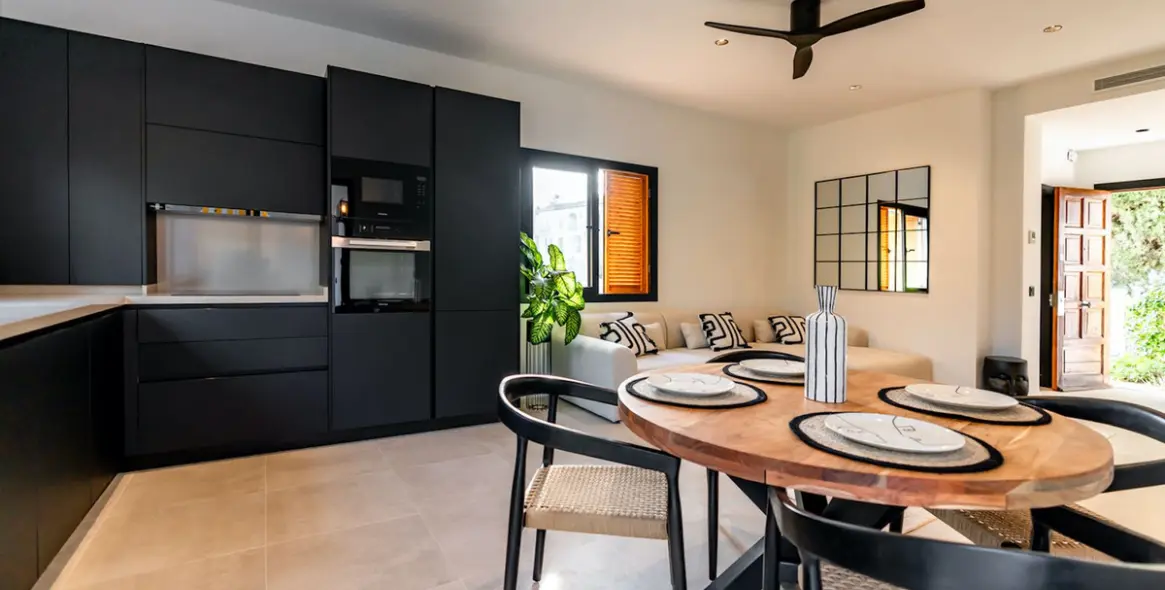 Sale of ground floor apartment in Nueva Andalucía 5