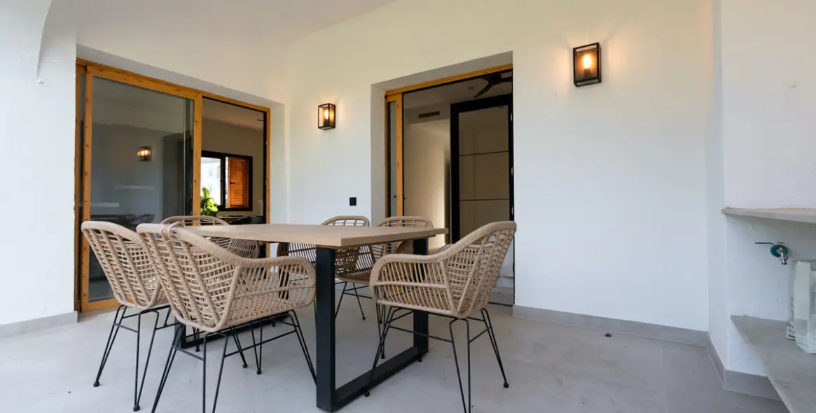 Sale of ground floor apartment in Nueva Andalucía 13