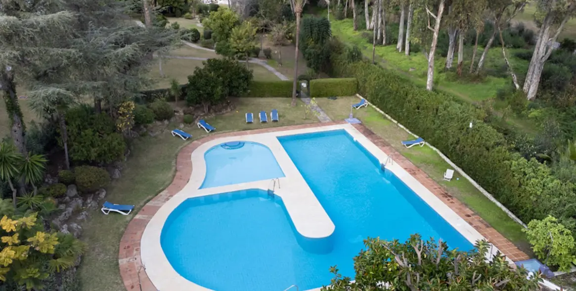 Продажа апартаментов на первом этаже в Nueva Andalucía 28