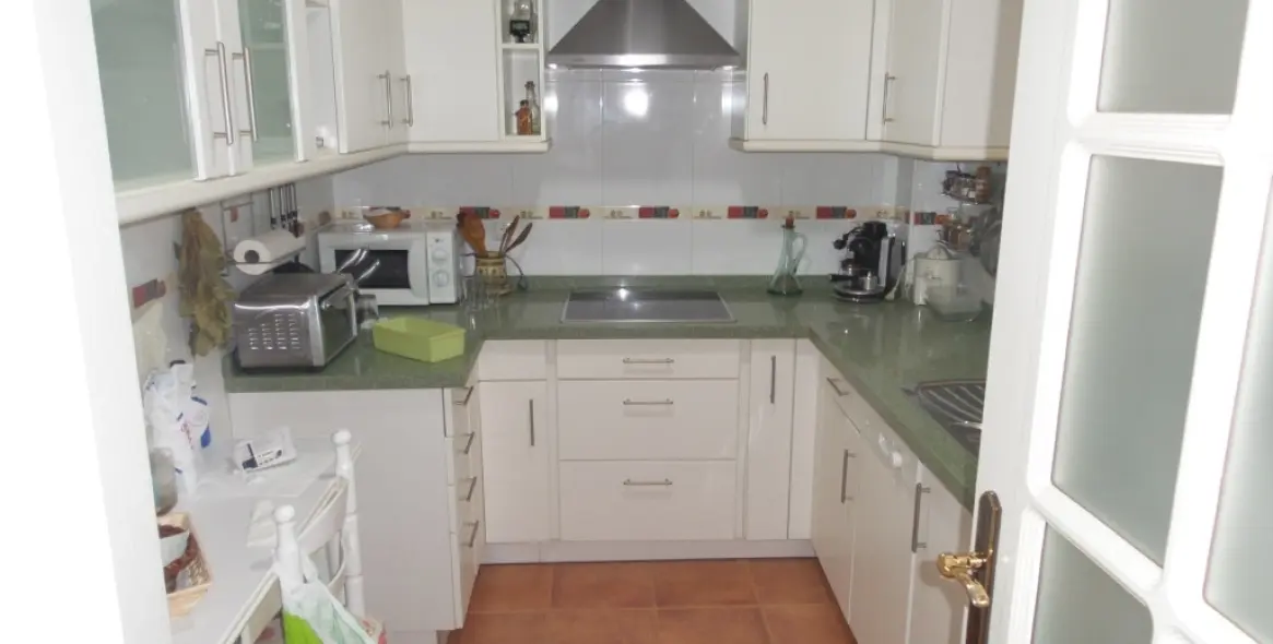 Продажа апартаментов на среднем этаже в Málaga 9