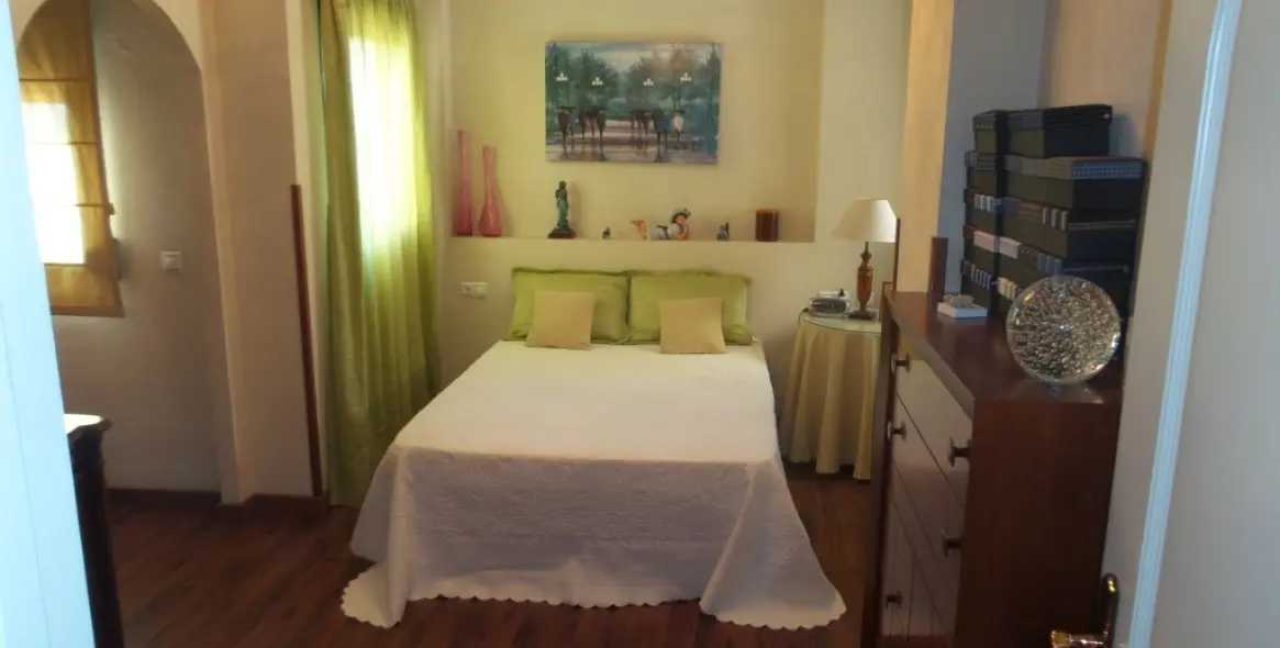 Продажа апартаментов на среднем этаже в Málaga 11