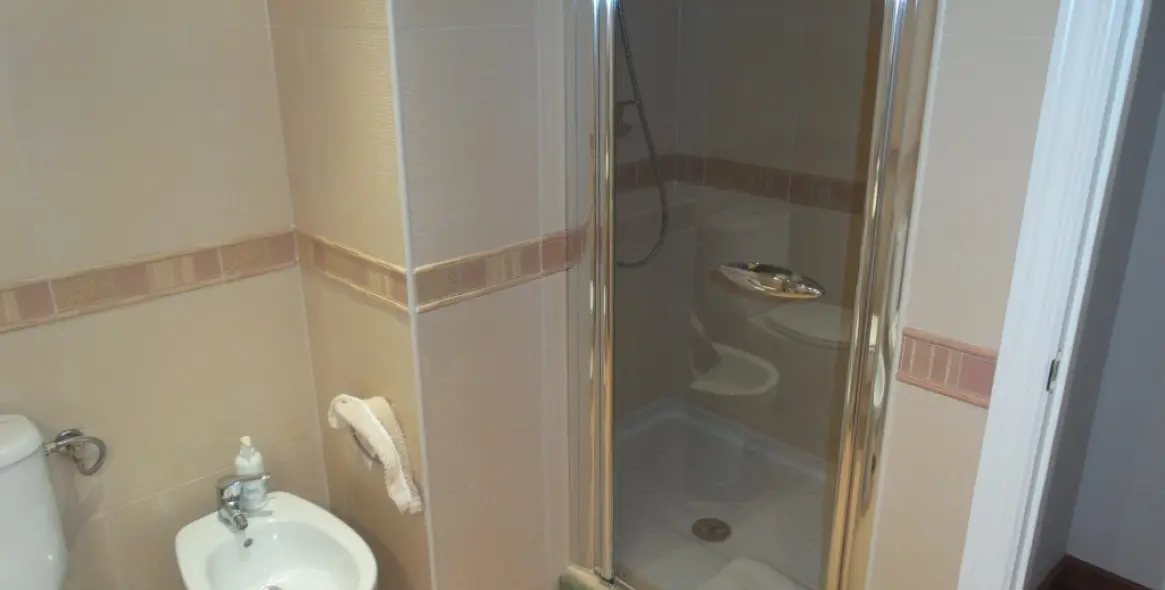 Продажа апартаментов на среднем этаже в Málaga 14