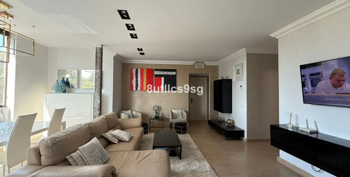 Sale of middle floor apartment in Estepona 28